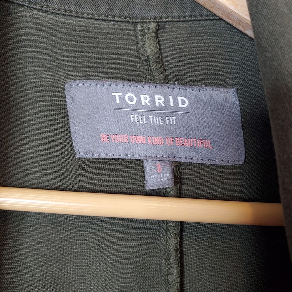 Torrid Anorak Jacket Twill Fabric Faux Leather Sleeves Dark Green Black Sz 3XL - Picture 16 of 16